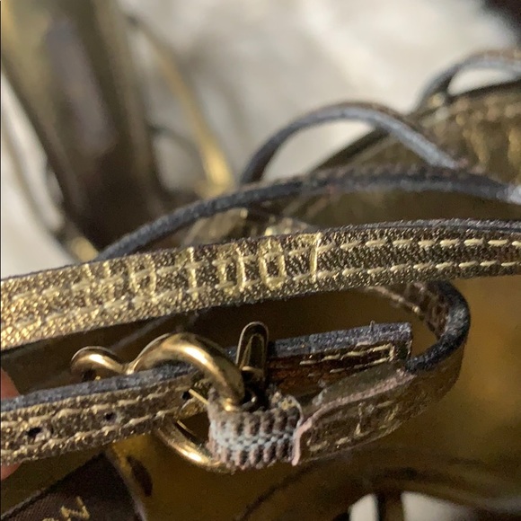 Almost new Strappy gold Louis Vuitton Wood Heels - Picture 7 of 7